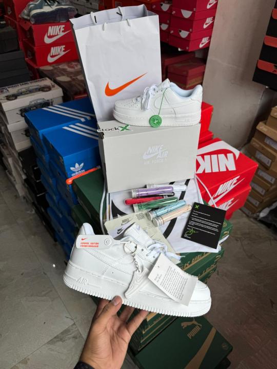 Nik ee Airforce 1 Mens low triple white with accessories