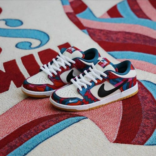 Nik ee SB Dunk Low X  PARRA