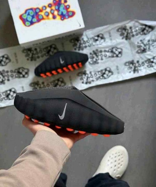 Nikee mind 001 Black Mules.