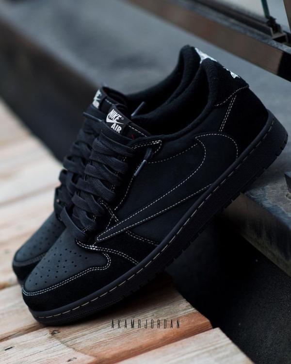 Air Jordan Retro 1 Low x Travis Scott Phantom