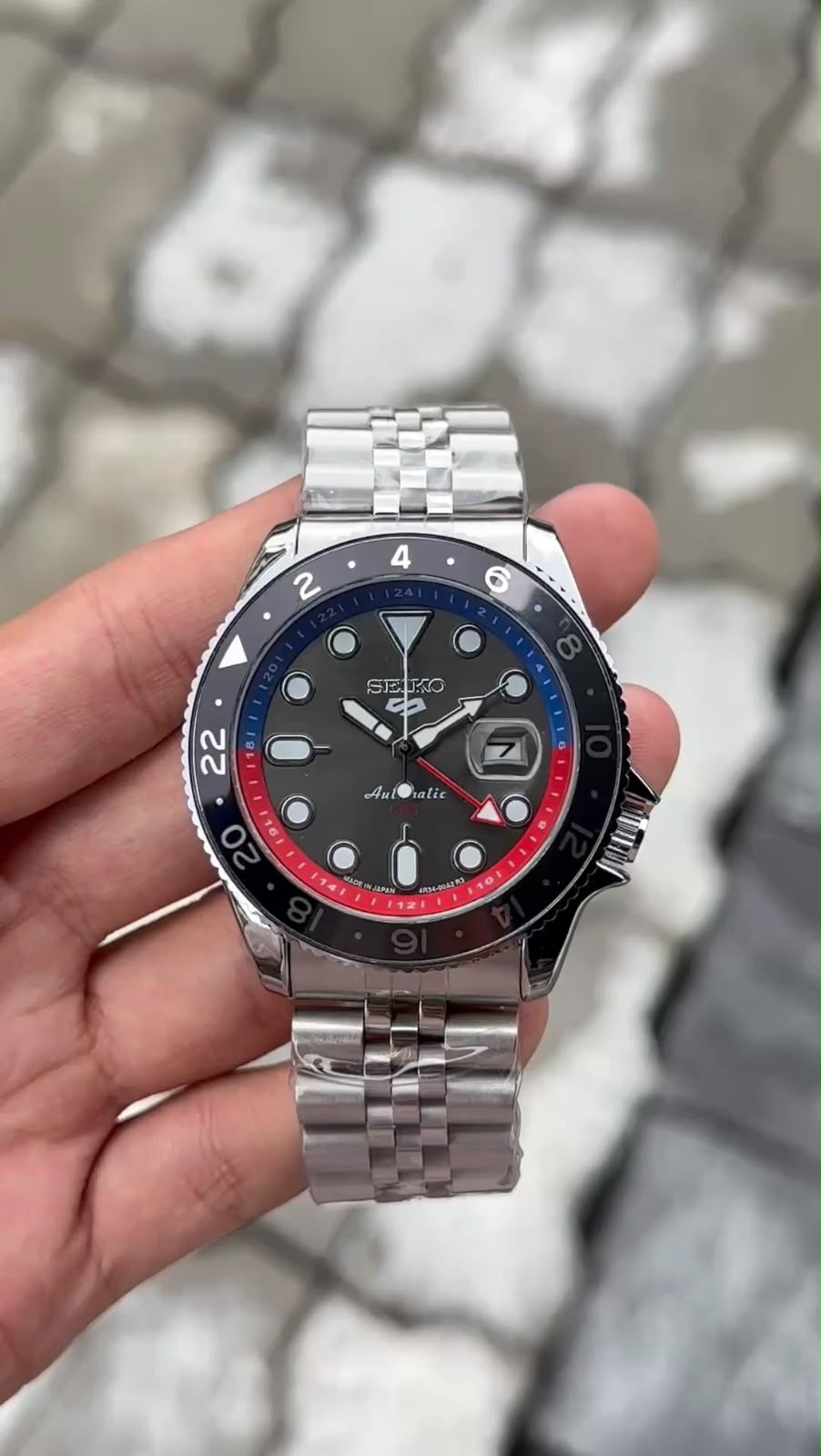 Seiko 5 Sports Automatic GMT – Black Dial
